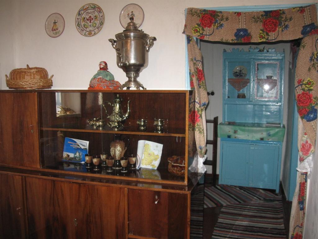 Kалиновий Kущ Dmitrenki Luaran gambar
